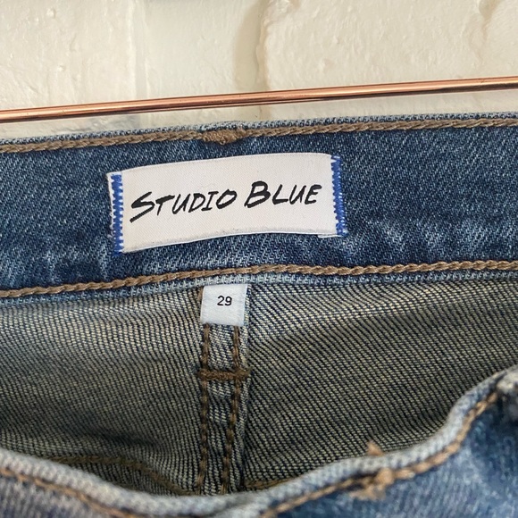 Distressed Skinny Jeans - Picture 2 of 4